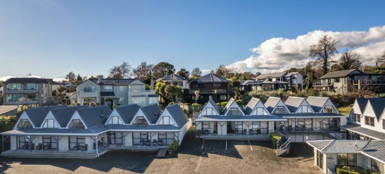 山墙湖滨汽车旅馆(Gables Lakefront Motel)图片