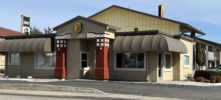 雷德布拉夫速8酒店(Super 8 by Wyndham Red Bluff)图片