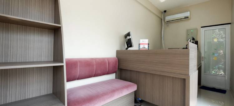红多兹Plus伊斯兰酒店-近三宝垄百丽宫商场(RedDoorz Plus Near Paragon Mall Semarang)图片