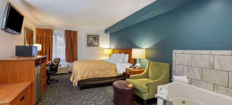 品质酒店-奥斯汀镇-扬斯敦西部(Quality Inn Austintown-Youngstown West)图片