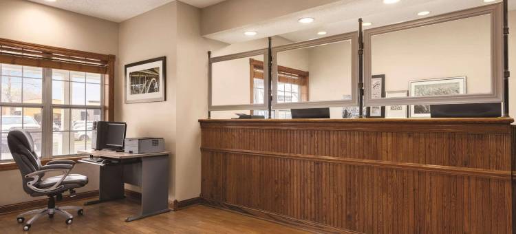 福里斯特莱克丽怡酒店(Country Inn & Suites by Radisson, Forest Lake, MN)图片