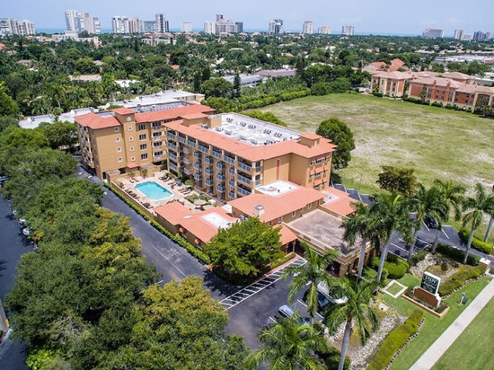 那不勒斯旅馆 - 希尔顿启缤精选酒店