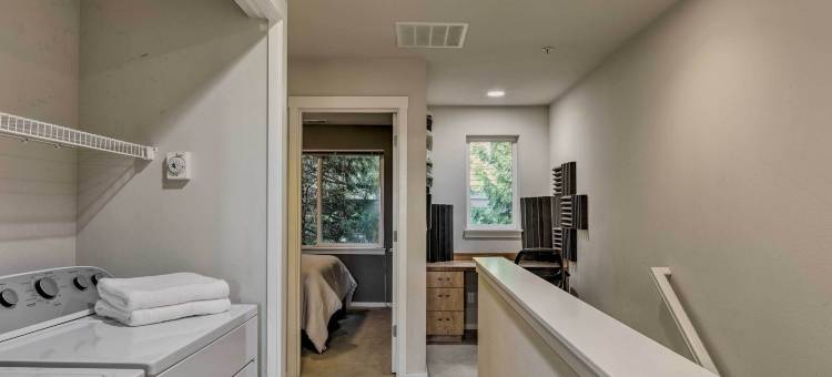 古香古色的伊萨夸市家居 - 可步行至商店和餐厅(Quaint Issaquah Home - Walk to Shops and Dining)图片