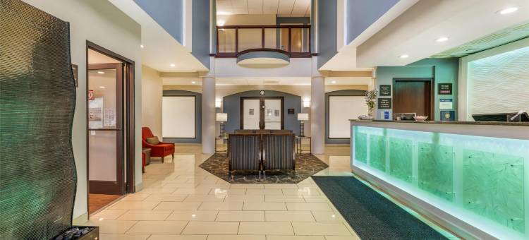 乔利埃特贝斯特韦斯特套房酒店(Best Western Joliet Inn  Suites)图片