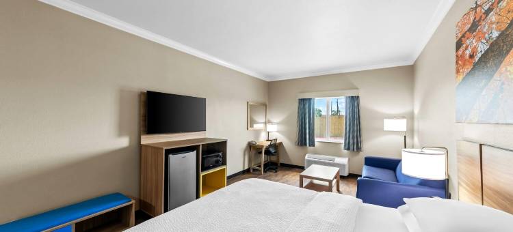 德克萨斯洛克代尔戴斯酒店(Days Inn by Wyndham Rockdale Texas)图片