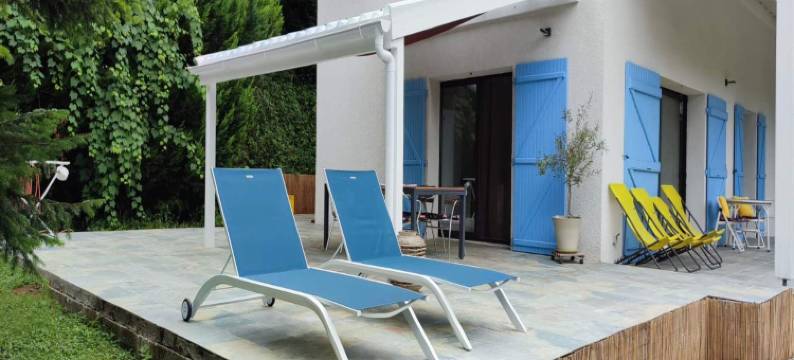 Villa in Bruniquel by Aveyron River图片