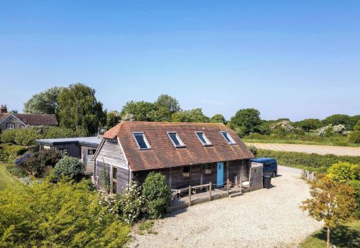 Spacious Coastal Retreat for 10 in West Wittering Hotel Overview