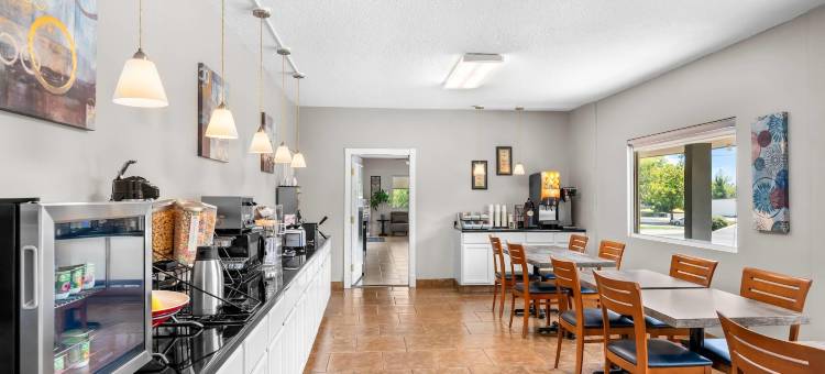 罗德威酒店 热泉国家公园区(Rodeway Inn Hot Springs National Park Area)图片