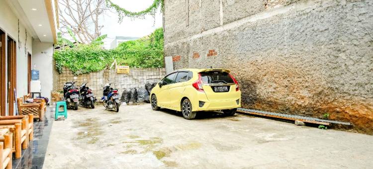 Rudi客房靠近Cikarang车站Mitra红门酒店(Rudi Rooms Near Stasiun Cikarang Mitra RedDoorz)图片