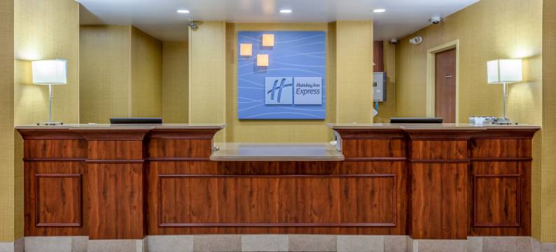 智选假日套房酒店草地滚球场(Holiday Inn Express & Suites BOWLING GREEN by IHG)图片