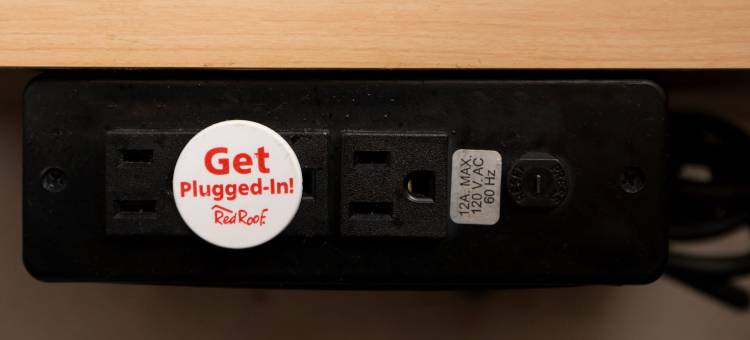 尤蒂卡红顶客栈(Red Roof Inn Utica)图片