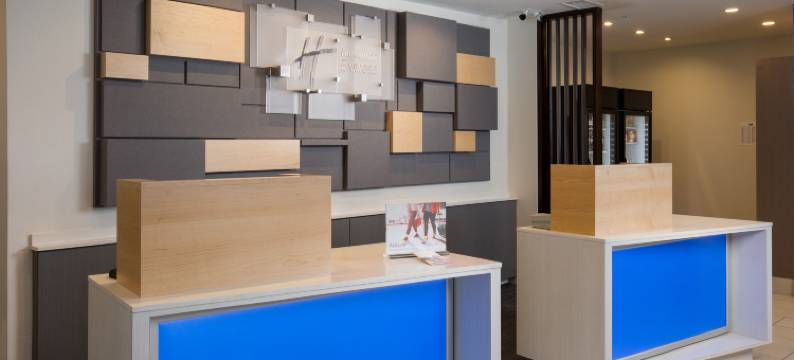 维塞利亚红杉门户智选假日酒店(Holiday Inn Express VISALIA - SEQUOIA GATEWAY AREA by IHG)图片