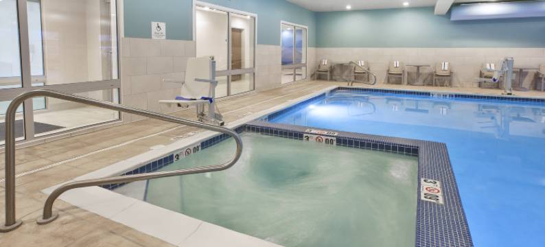 智选假日套房酒店-派克斯伯格市东(Holiday Inn Express & Suites PARKERSBURG EAST by IHG)图片