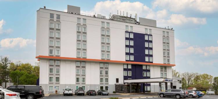 亚历山德里亚西部舒适酒店及套房(Comfort Inn & Suites Alexandria West)图片