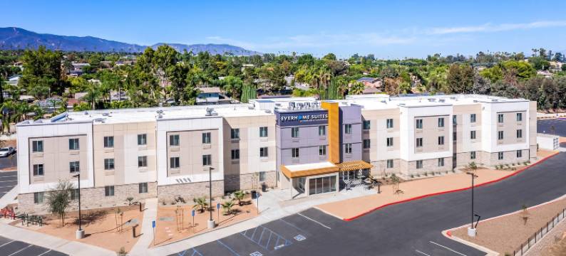 永恒之家套房科罗那(Everhome Suites Corona)图片