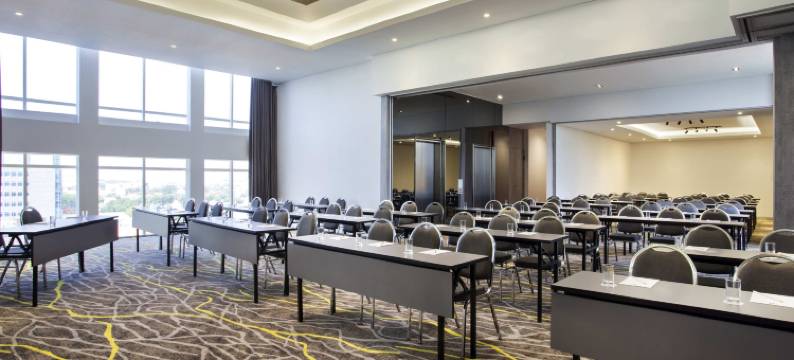 宜必思快捷苏腊巴亚蒂博尼哥罗酒店(Ibis Budget Surabaya Diponegoro)图片