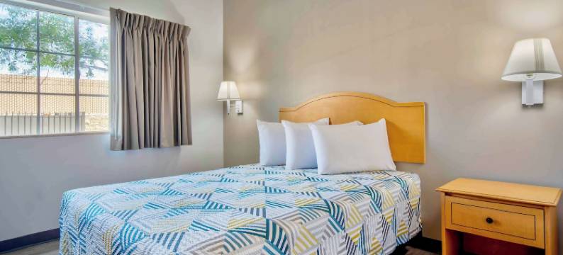 贝克斯菲尔德6号公寓式酒店(Studio 6 Bakersfield, CA)图片