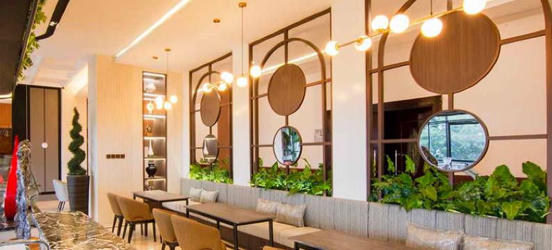 武吉丁宜洛奇大酒店(Grand Rocky Hotel Bukittinggi)图片