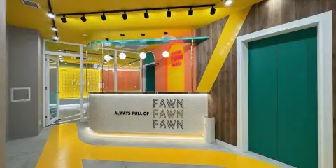 小鹿酒店