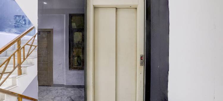 Super Townhouse by OYO Mohali Bus Terminal Formerly Hotel HM Crystal图片