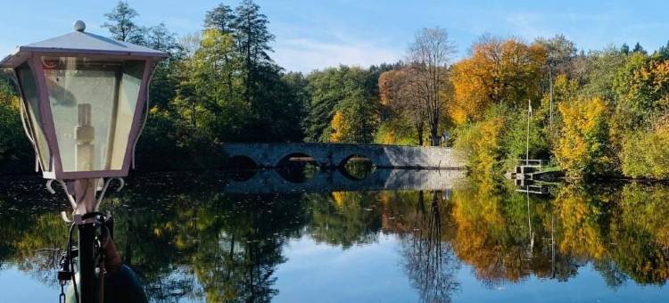 瓦尔德霍夫祖格里伦堡(Waldhof zu Grillenburg im Tharandter Wald am See)图片