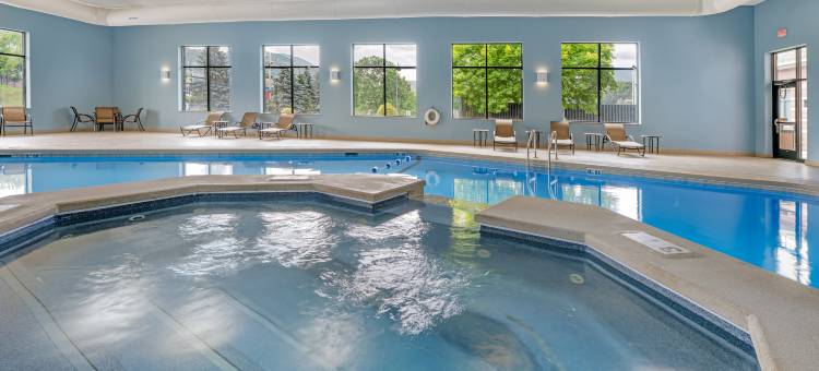 布瑞兹伍德智选假日酒店(Holiday Inn Express BREEZEWOOD by IHG)图片