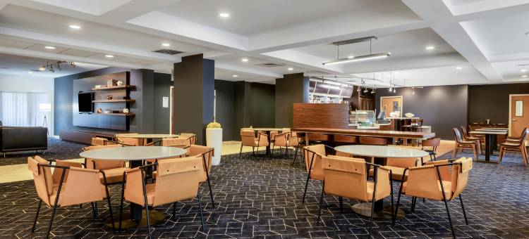 哥伦布机场万怡酒店(Courtyard Columbus Airport)图片