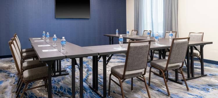 苏森特万枫酒店及套房(Fairfield Inn & Suites Sioux Center)图片