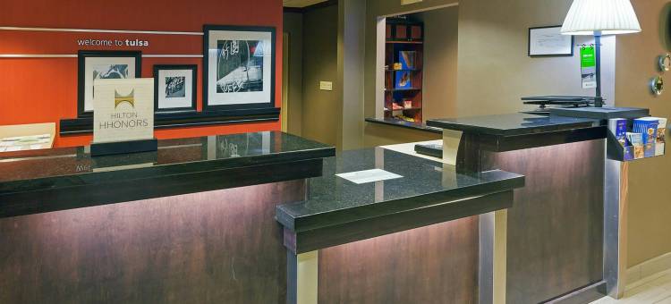希尔顿欢朋套房酒店-塔尔萨伍德兰希尔斯(Hampton Inn & Suites Tulsa-Woodland Hills at 71st & Memorial)图片
