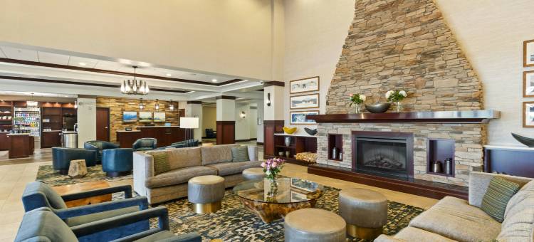 弗朗特皇家蓝岭沙道斯希尔顿逸林酒店(DoubleTree by Hilton Front Royal Blue Ridge Shadows)图片