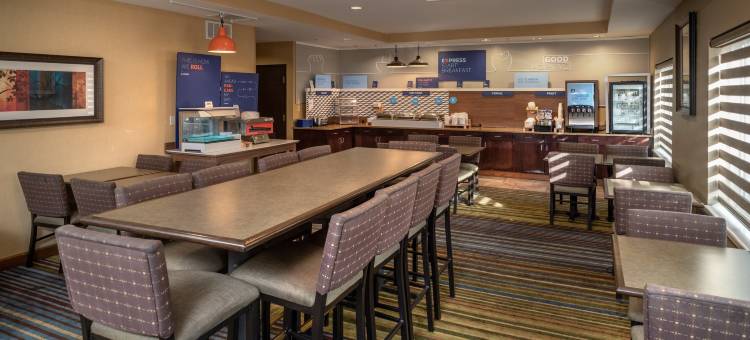 智选假日套房酒店查尔斯顿(Holiday Inn Express & Suites Charleston-Kanawha City)图片