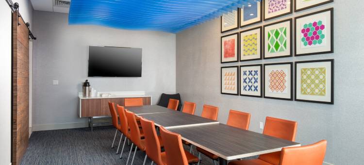 Holiday Inn Express Visalia - Sequoia Gateway Area图片