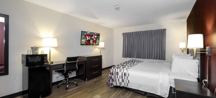 红顶酒店-霍尔顿(Holtoninnandsuites)图片