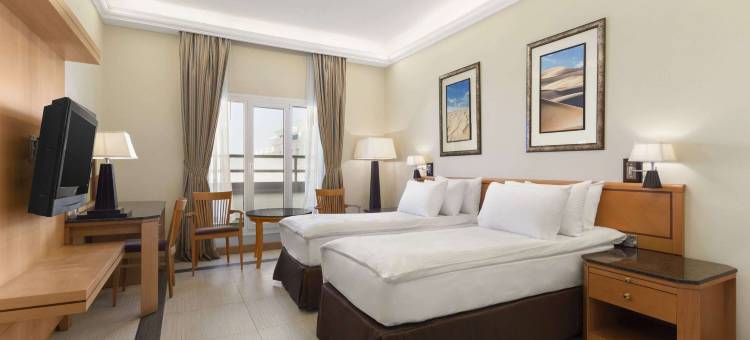 奎姆海滩温德姆华美达酒店(Ramada by Wyndham Qurum Beach)图片