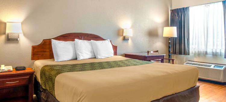 伊克诺套房酒店(Econo Lodge Inn & Suites)图片