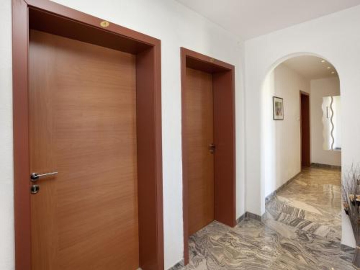 Central City Hotel Over view