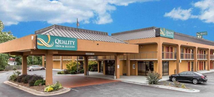 斯泰茨维尔凯隆波因特酒店(Clarion Pointe Statesville)图片