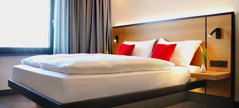 拉文斯堡GINN城市和酒廊酒店(Ginn City and Lounge Ravensburg)图片