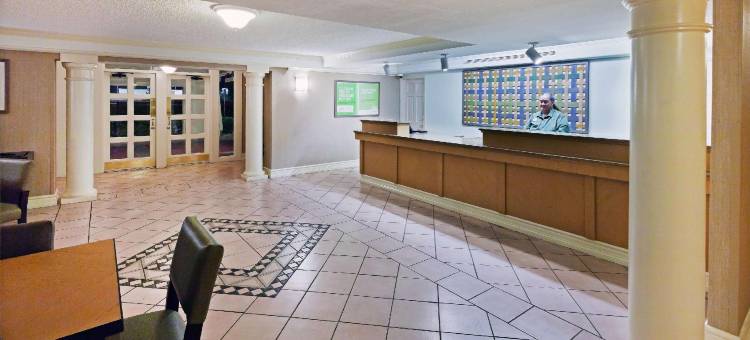 阿马里洛市中心拉昆塔温德姆酒店(La Quinta Inn by Wyndham Amarillo Mid-City)图片