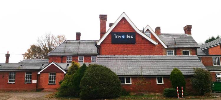 盖特威克特里维尔斯酒店(Trivelles Gatwick Hotel & Airport Parking)图片