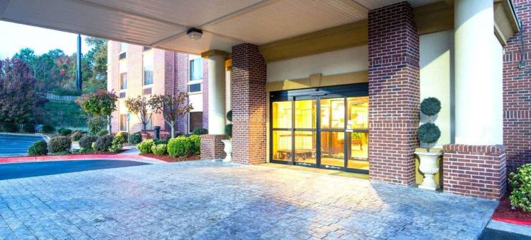 萨沃尼舒适套房酒店-秀格尔洛弗(Comfort Inn & Suites Suwanee - Sugarloaf)图片