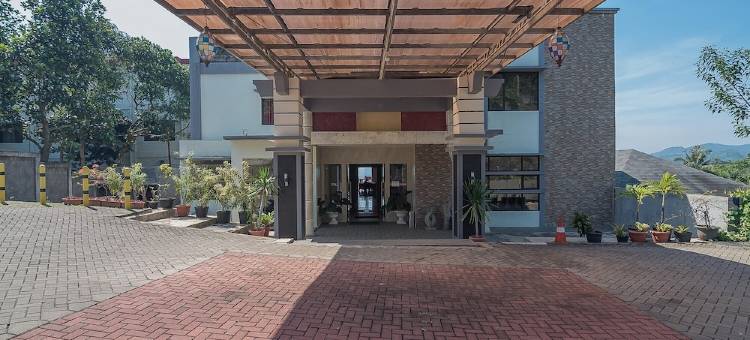 RedDoorz Premium @ Fafa Hills Resort Puncak图片