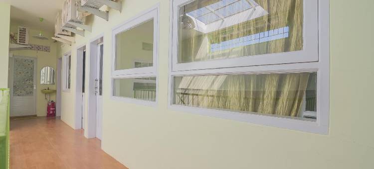 红多兹伊斯兰酒店-近梳邦卡亚威士马博物馆(RedDoorz Syariah Near Museum Wisma Karya Subang)图片