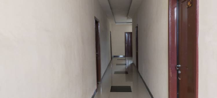 RedDoorz at Jalan Emmy Saelan Palu图片