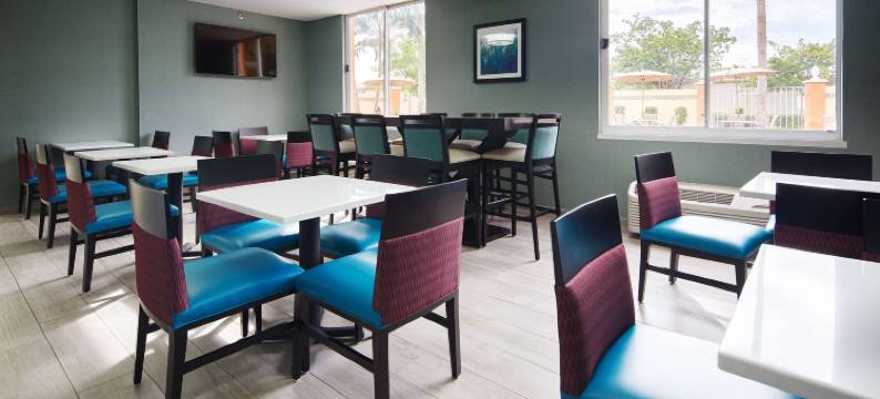 迈尔斯堡贝斯特韦斯特套房酒店(Best Western Fort Myers Inn  Suites)图片