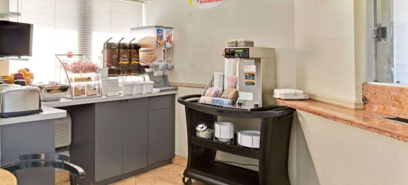 长岛市LGA速8酒店(Super 8 by Wyndham Long Island City LGA Hotel)图片