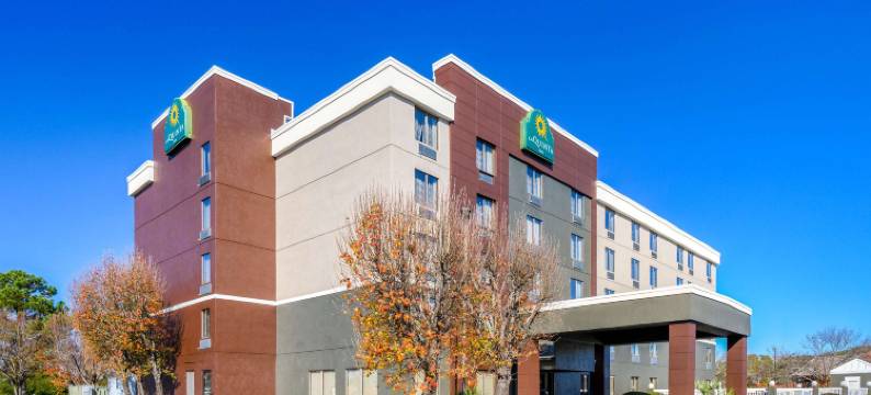 北默特尔比奇拉昆塔温德姆酒店(La Quinta Inn by Wyndham North Myrtle Beach)图片