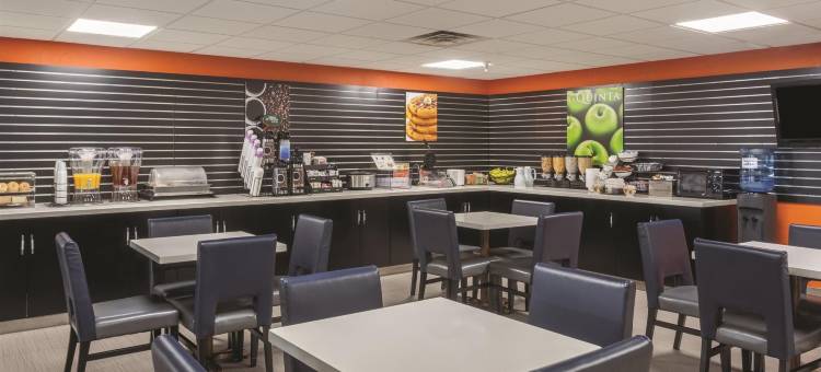 诺克斯维尔东拉昆塔温德姆套房酒店(La Quinta Inn & Suites by Wyndham Knoxville East)图片