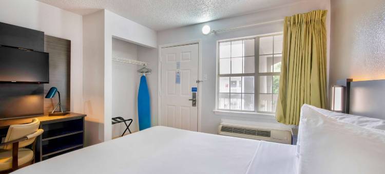 德克萨斯圣安东尼奥 - 六旗 6 号开放式客房酒店(Studio 6 Extended Stay - San Antonio, TX - Six Flags)图片