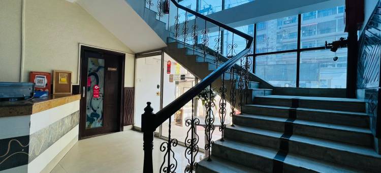 蓝月民宿古瓦哈蒂格洛戈(Goroomgo Blue Moon Guest House Guwahati)图片